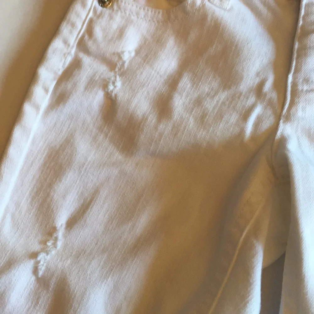 Justice shorts‎ white size 7slim distressed long shorts